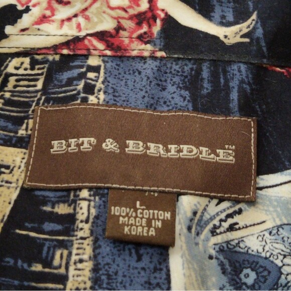 NWOT Brit & Bridle Las Vegas Gambling Poker Cards Short Sleeve Button Down Shirt - Picture 7 of 7